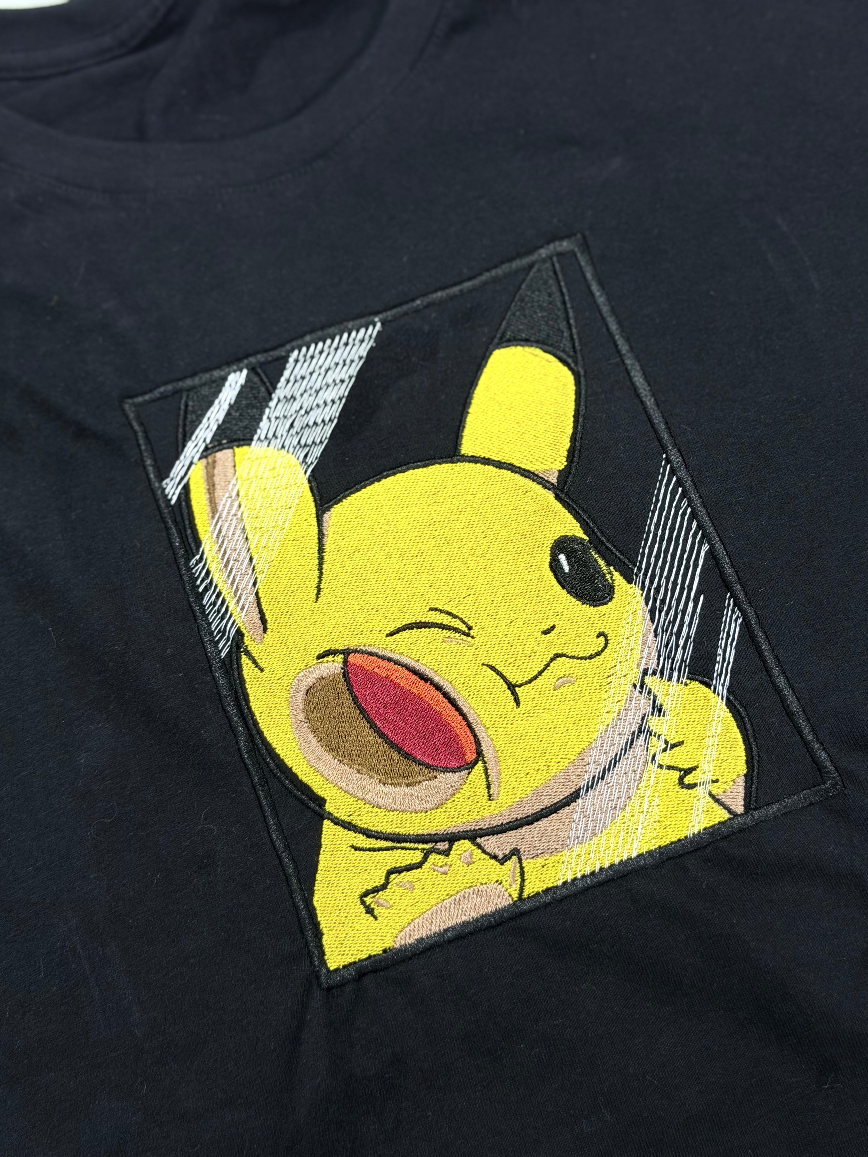 Camiseta Bordada | Pikachu