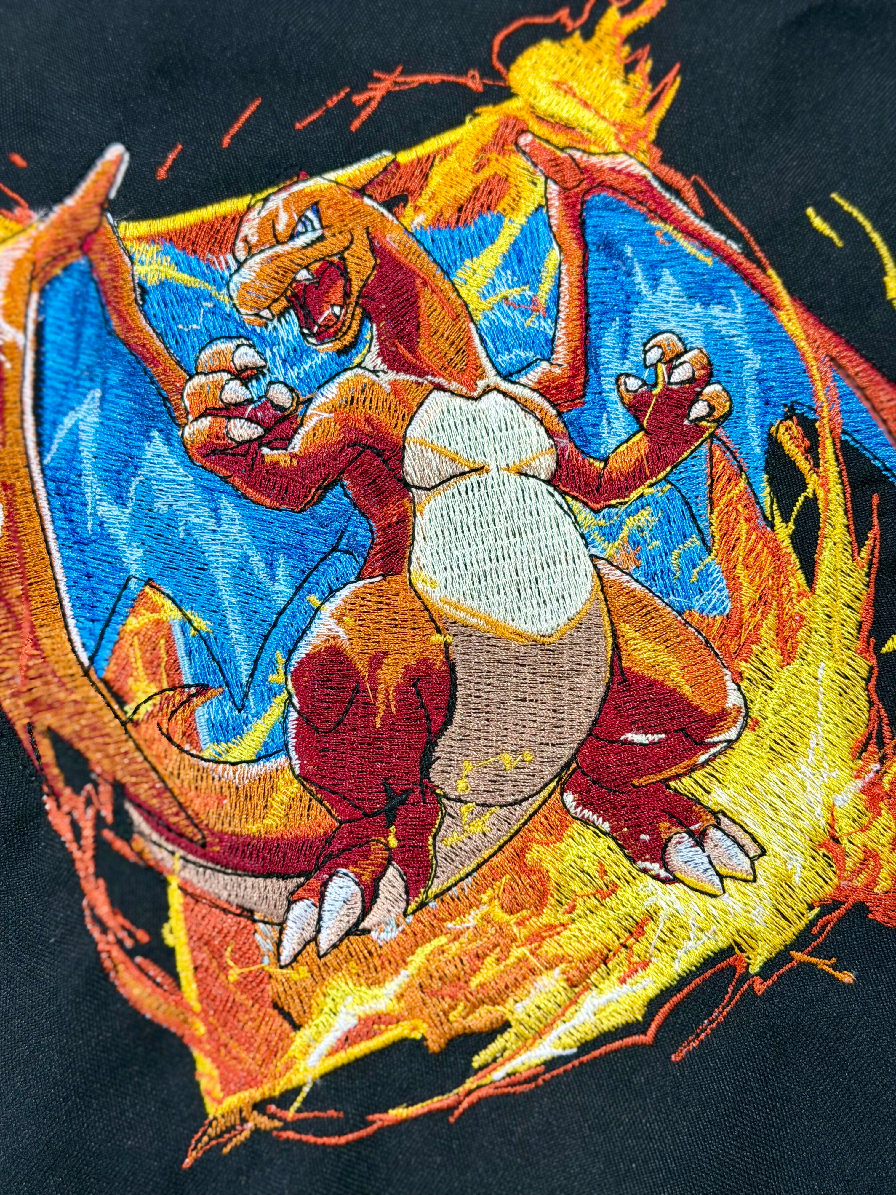 Camiseta Bordada | Charizard II